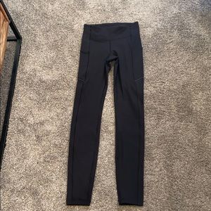 Never worn Lululemon common leggings
